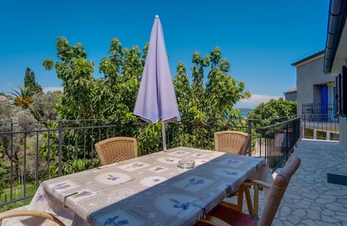Nerezine Apartment | One bedroom apartment with terrace and sea view Nerezine, Lošinj (A-2519-a)