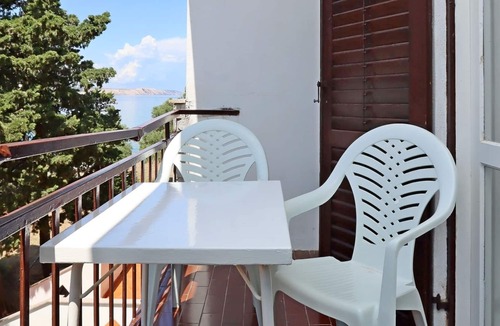 Stara Novalja Apartment | One bedroom apartment near beach Stara Novalja, Pag (A-4142-b)