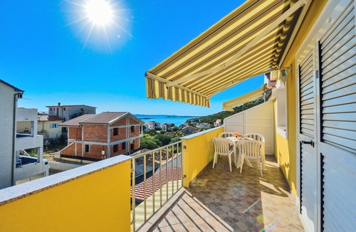 Drage Apartment | One bedroom apartment with a swimming pool Drage, Biograd (A-5904-c)