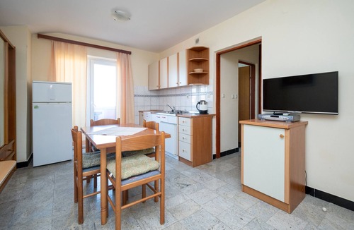 Razanac Apartment | One bedroom apartment near beach Ražanac, Zadar (A-5766-i)