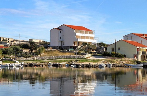 Kustici Apartment | One bedroom apartment near beach Kustići (Pag) (A-4087-e)