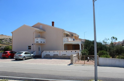 Kustici Apartment | One bedroom apartment with terrace and sea view Kustići, Pag (A-6287-c)