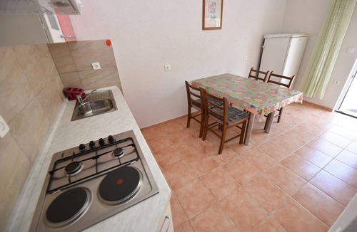 Metajna Apartment | One bedroom apartment near beach Metajna, Pag (A-6522-g)