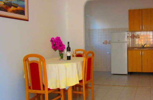 Kustici Apartment | One bedroom apartment near beach Kustići, Pag (A-4104-d)