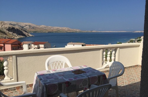 Metajna Apartment | One bedroom apartment with terrace and sea view Metajna, Pag (A-4127-a)