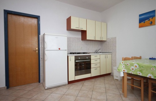 Vidalici Apartment | One bedroom apartment near beach Vidalići, Pag (A-6359-c)