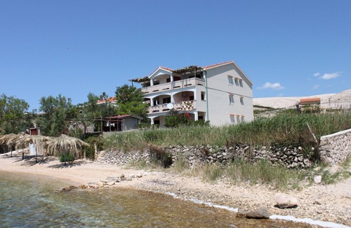 Vidalici Apartment | One bedroom apartment near beach Vidalići, Pag (A-6359-e)