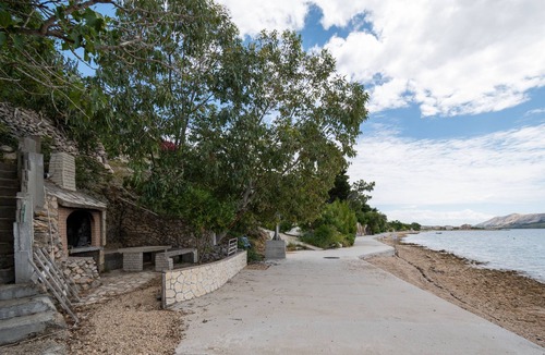 Vidalici Apartment | One bedroom apartment near beach Vidalići, Pag (A-6519-b)