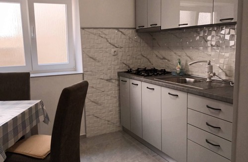 Metajna Apartment | One bedroom apartment near beach Metajna, Pag (A-6289-e)