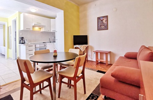 Silo Apartment | One bedroom apartment near beach Šilo, Krk (A-18755-a)