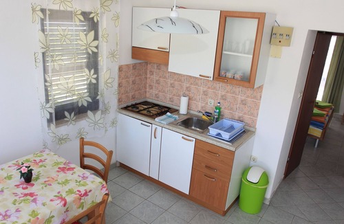 Mandre Apartment | One bedroom apartment near beach Mandre (Pag) (A-8655-b)