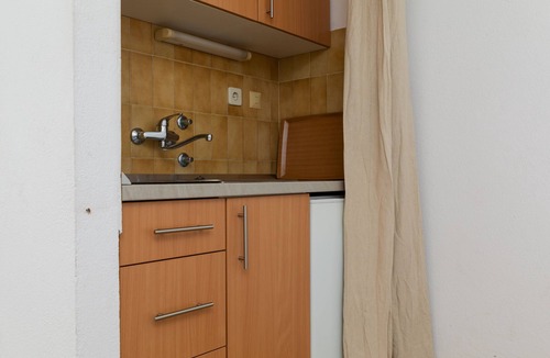 Tice Apartment | One bedroom apartment near beach Nemira, Omiš (A-2782-d)