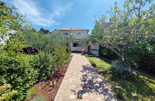 Supetarska Draga Apartment | One bedroom apartment near beach Supetarska Draga - Donja, Rab (A-23377-c)