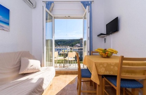 Marina Apartment | One bedroom apartment with balcony Marina, Trogir (A-25135-b)