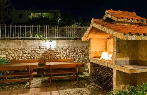 Marina Apartment | One bedroom apartment with terrace Marina, Trogir (A-25135-h)