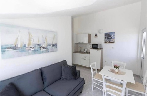 Medici Apartment | One bedroom apartment with terrace and sea view Medići, Omiš (A-23741-b)