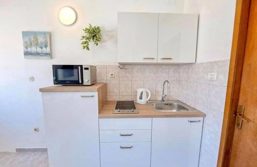Medici Apartment | One bedroom apartment with terrace and sea view Medići, Omiš (A-23741-c)