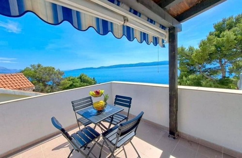 Medici Apartment | One bedroom apartment with terrace and sea view Medići, Omiš (A-23741-c)