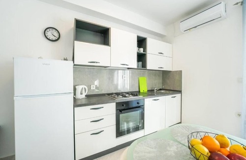 Novalja Apartment | One bedroom apartment with a swimming pool Novalja, Pag (A-211-f)