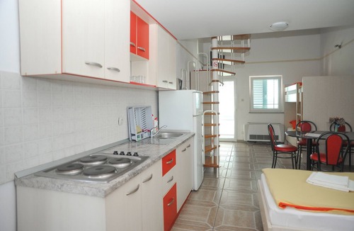 Caska Apartment | One bedroom apartment with a swimming pool Caska, Pag (A-3085-c)