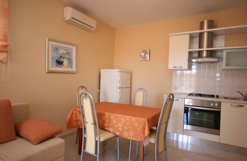Novalja Apartment | One bedroom apartment with terrace Novalja, Pag (A-3294-c)