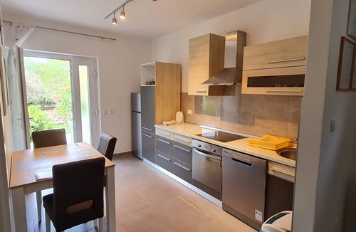 Novalja Apartment | One bedroom apartment with terrace Novalja, Pag (A-3307-b)