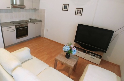 Marina Apartment | One bedroom apartment with terrace Marina, Trogir (A-1160-a)