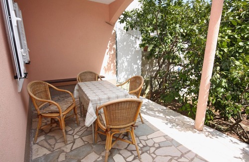 Marina Apartment | One bedroom apartment with terrace Marina, Trogir (A-6116-a)