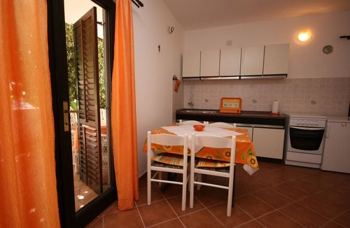 Mandre Apartment | One bedroom apartment with terrace Mandre, Pag (A-523-a)