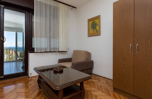 Tice Apartment | One bedroom apartment with air-conditioning Nemira, Omiš (A-2828-f)