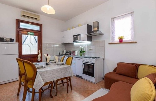 Selce Apartment | One bedroom apartment with terrace Selce (Crikvenica) (A-5477-b)
