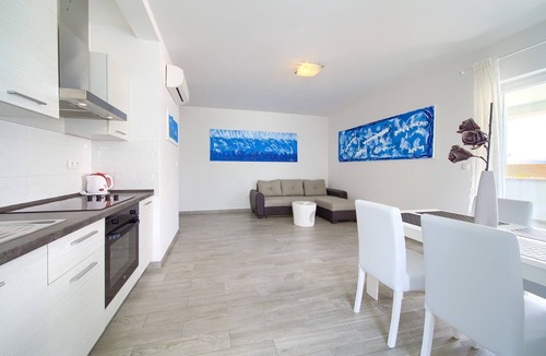 Salatic Apartment | One bedroom apartment with terrace Vrh, Krk (A-17951-c)