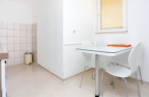Omis Apartment | One bedroom apartment with terrace Omiš (A-2738-d)
