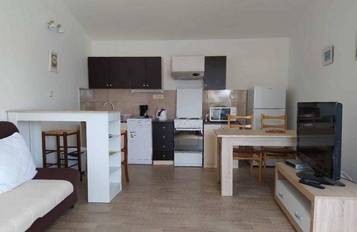 Banjol Apartment | One bedroom apartment with terrace and sea view Rab (A-20222-d)