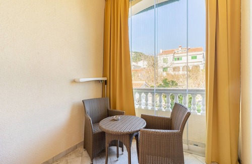 Barbat na Rabu Apartment | One bedroom apartment with terrace and sea view Barbat, Rab (A-3203-a)