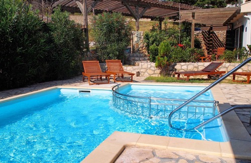 Kampor Apartment | One bedroom apartment with a swimming pool Palit, Rab (A-3211-b)