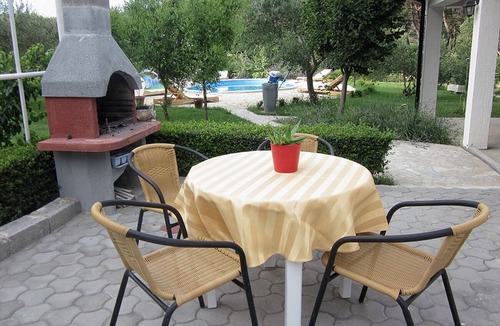 Mundanije Apartment | One bedroom apartment with terrace Mundanije, Rab (A-5076-a)