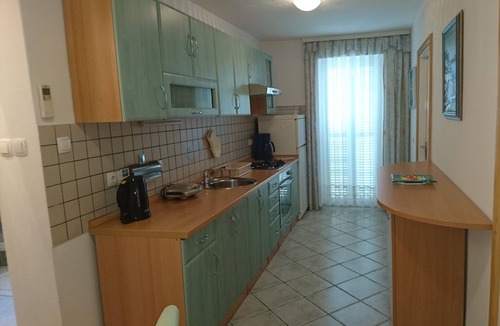 Palit Apartment | One bedroom apartment with terrace and sea view Banjol, Rab (A-11800-a)