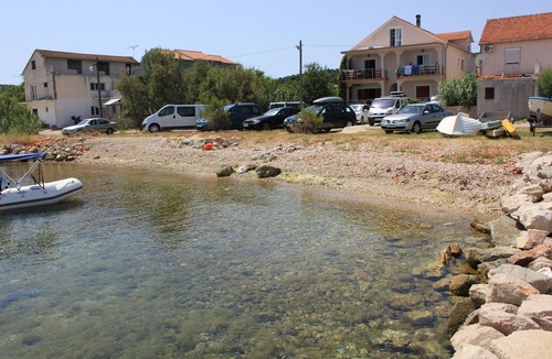 Kraj Apartment | One bedroom apartment with terrace and sea view Kraj, Pašman (A-8247-c)
