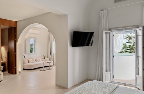 Agios Georgios Hotel | Orabel Suites
