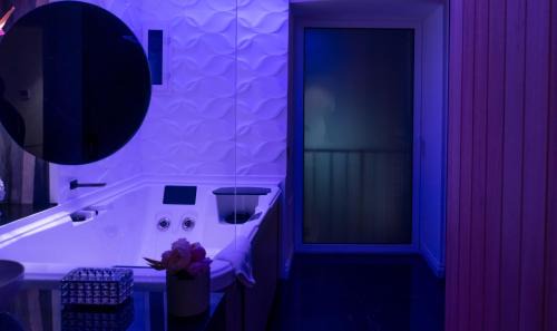 Centro Storico House | Palazzo Algaria Suites with Jacuzzi, Sauna & Turkish Bath