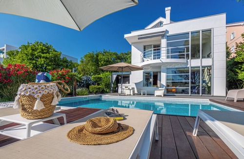 Dramalj Villa | Peace, luxury & sea views - modern villa for the whole family