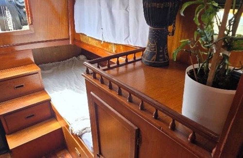 Marina del Rey Boat Rental | Peaceful and Cozy Boat Stay in Marina Del Rey