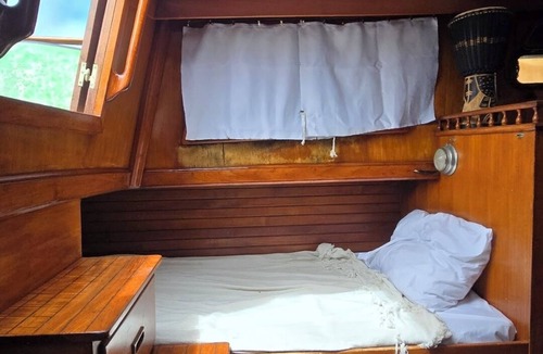 Marina del Rey Boat Rental | Peaceful and Cozy Boat Stay in Marina Del Rey