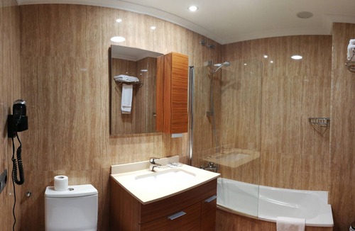 Noalla House | Pensión Residencia A Cruzán - Adults Only