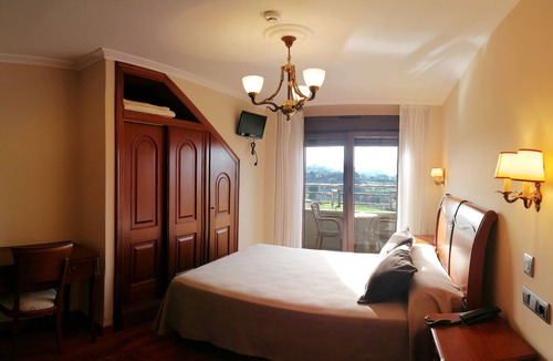 Noalla House | Pensión Residencia A Cruzán - Adults Only