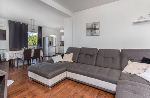 Smrika Apartment | Pet friendly apartment in Smrika