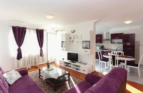 Omis Apartment | Pet friendly apartment in Gata