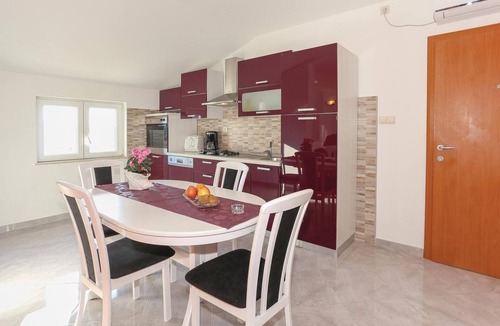 Omis Apartment | Pet friendly apartment in Gata