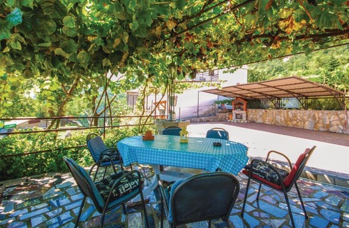 Lovran Apartment | Pet Friendly Apartment In Lovran With Wifi